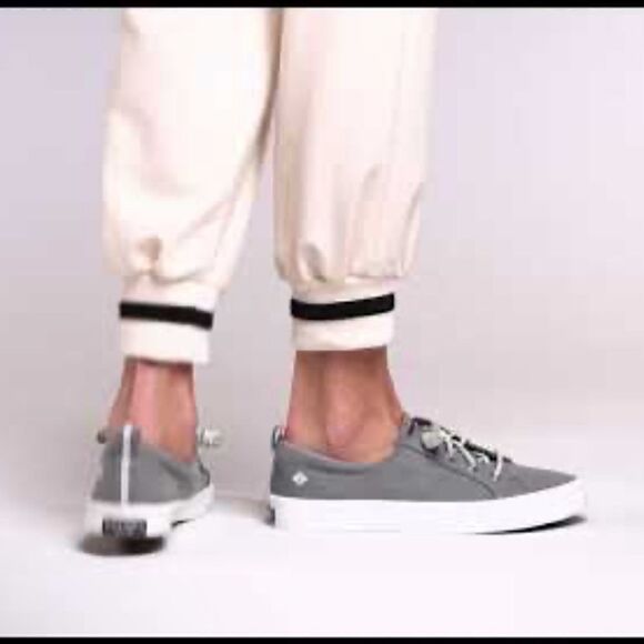 Sperry Shoes - 🎉HP🎉NWOT Sperry Crest Vibe Sneakers